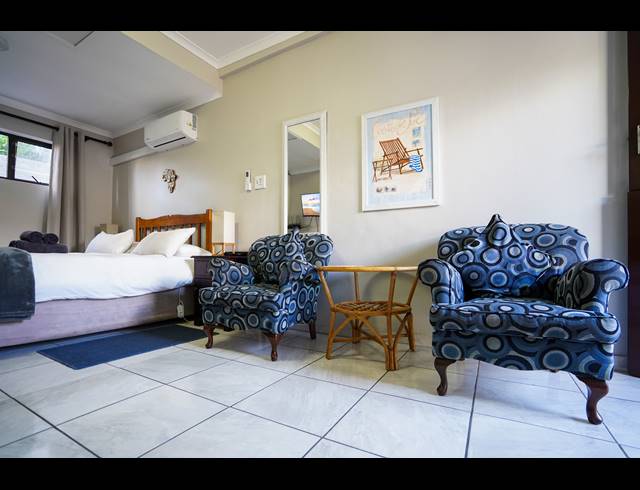 8 BEDROOM GUEST HOUSE FOR SALE IN MELKBOSSTRAND CENTRAL